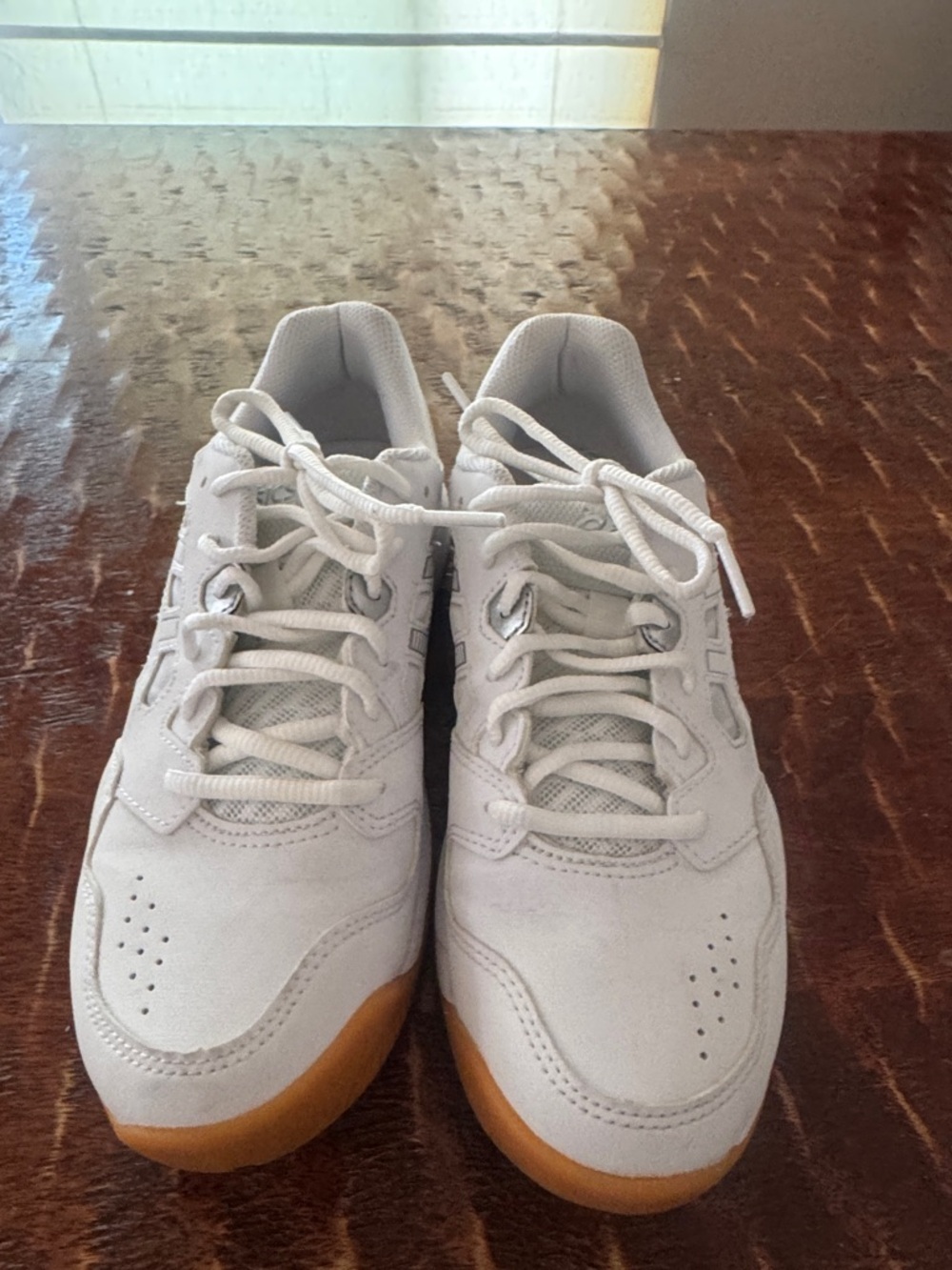Classic White Athletic Sneakers with Gum Sole - Women